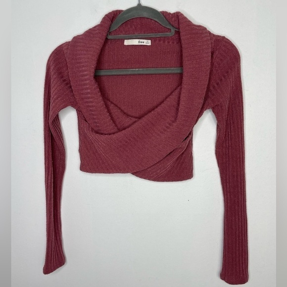 Aritzia Wilfred ribbed dusty pink cropped wrapped top - Picture 1 of 6